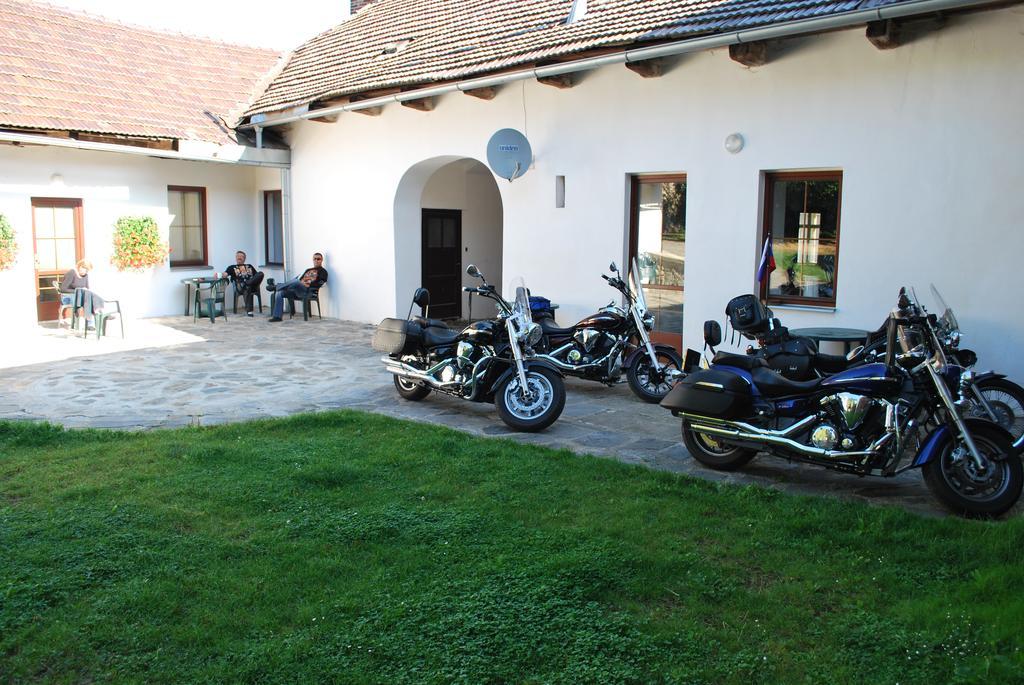 Rodinne Ubytovani Na Habesi Crhov Exterior photo